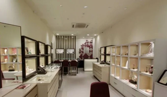 Mr. Rakesh Jhunjhunwala’s Jewellery Shop in Kolkata. - Image 5