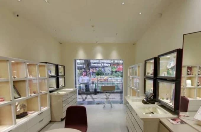 Mr. Rakesh Jhunjhunwala’s Jewellery Shop in Kolkata. - Image 4